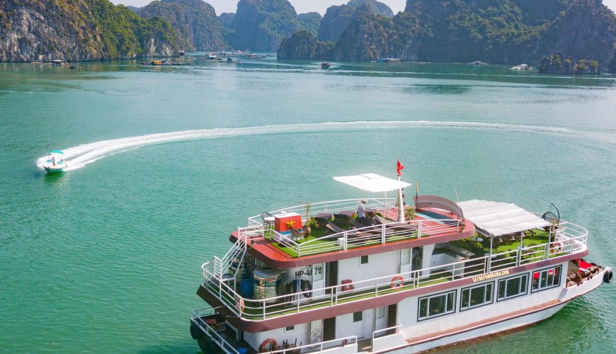 Lan Ha Bay – Viet Hai Village – Bright Cave Full Day – Vip 1