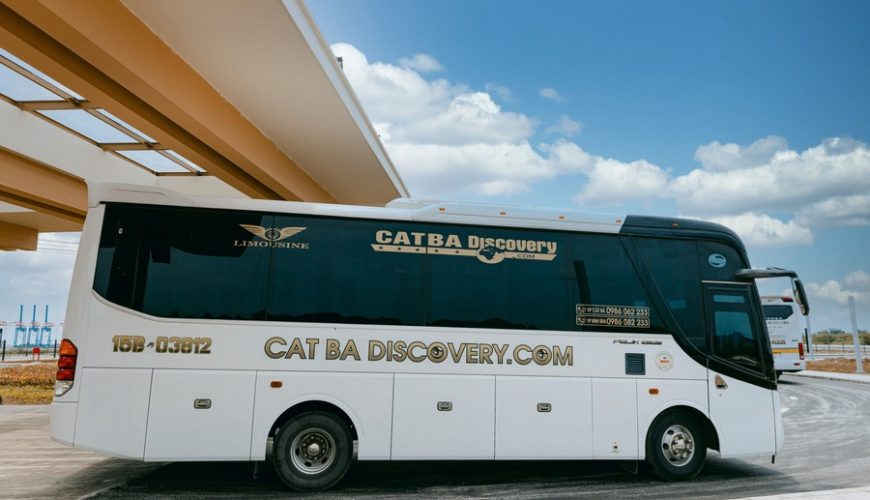 xe bus Cát Bà Discovery tuyến Hà Nội - Cát Bà