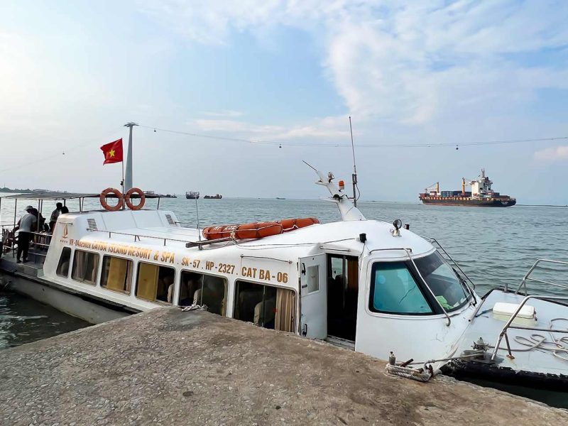 high-speed-boat-transfer-cat-ba-to-hanoi-express