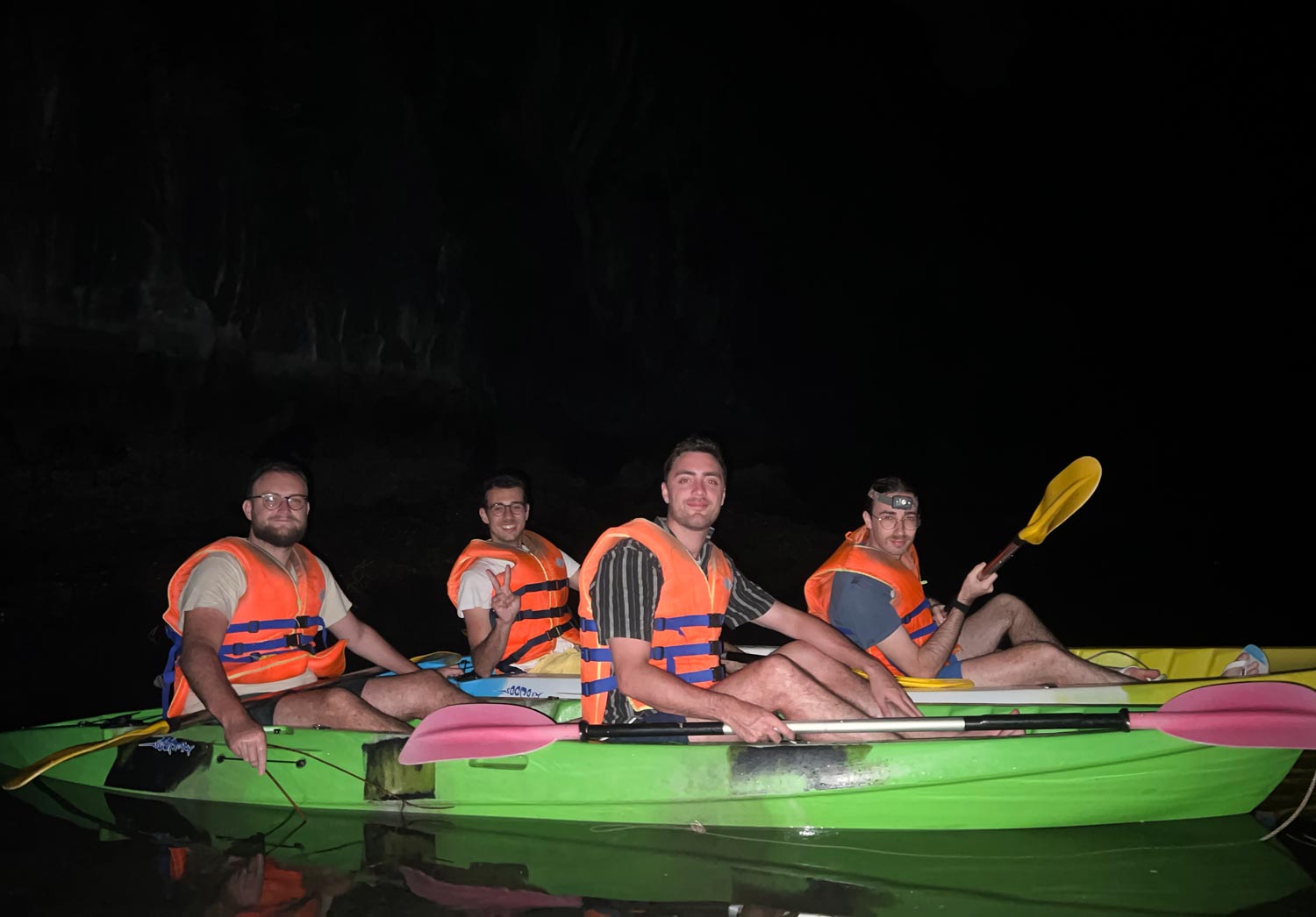 Bioluminescent plankton kayaking in Lan Ha Bay