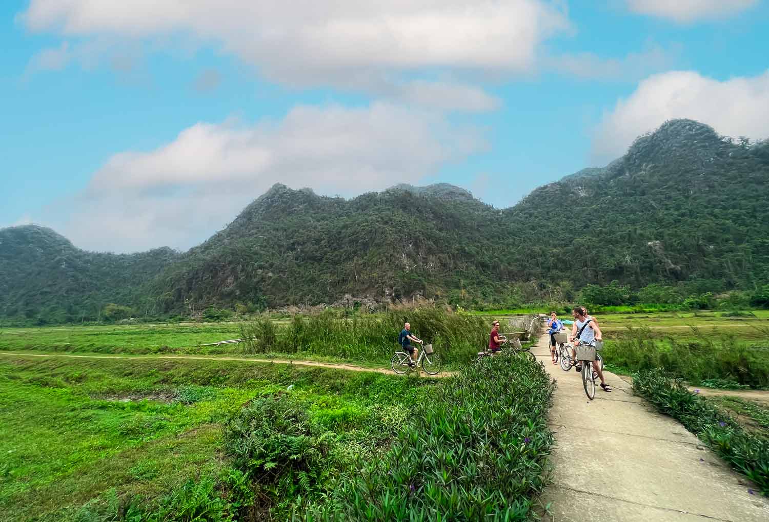 Cycling in Viet Hai Ancient Village Cat Ba